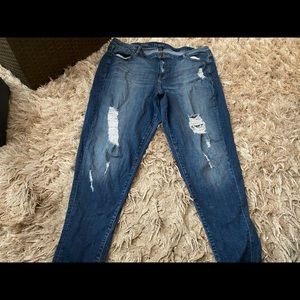 Ripped Boyfriend Jeans